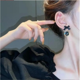 Crystal Black Bow Earrings for Women Charm Earrings Bowknot Pendant Square Earrings Party Anniversary Jewelry Accessories Gift